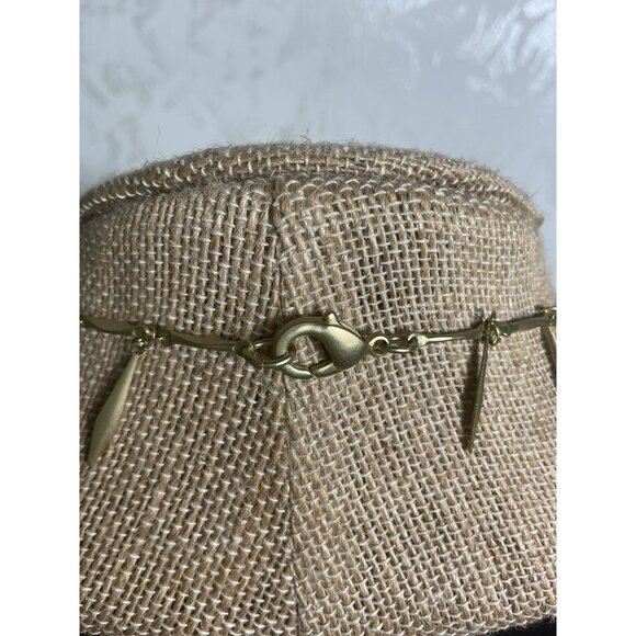 Gold Tone Dangle Leaf Necklace With Lobster Clasp & Chain - Picture 3 of 3